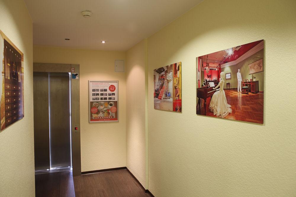 Acama Hotel & Hostel Schoeneberg Berlin Exterior photo